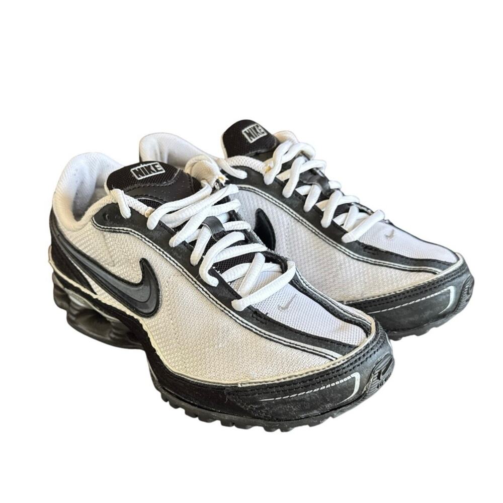 Nike Shox White Black athletic Shoes sneaker vintage Youth 4.5 Unisex Womens 6